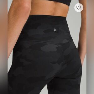 Lululemon Align High Waist Black Camo 28” Leggings 🖤🩶 Women’s size 4